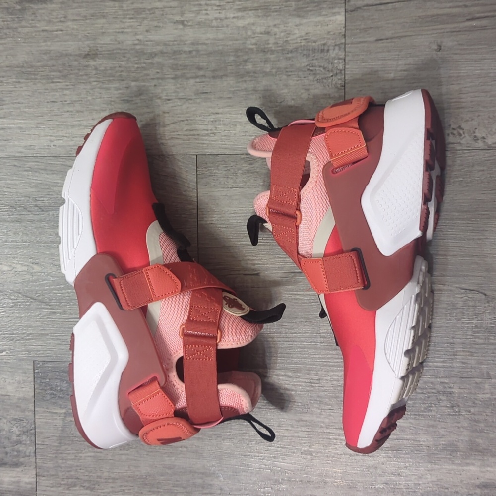 Nike Huarache City Sneakers - Picture 5 of 7